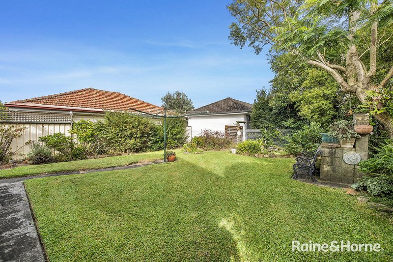 Photo - 2 Juliet Street, Charlestown NSW 2290 - Image 10