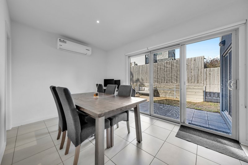 Photo - 2 Jumbuck Circuit, Carrum Downs VIC 3201 - Image 4