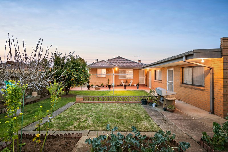 Photo - 2 June Street, Fawkner VIC 3060 - Image 12