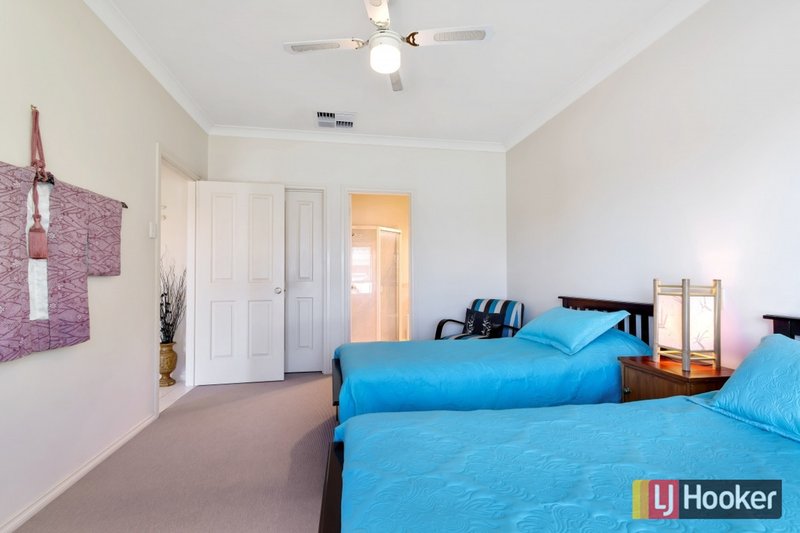 Photo - 2 Juniper Place, Mawson Lakes SA 5095 - Image 9