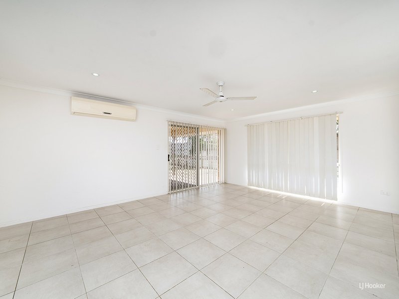 Photo - 2 Justin Street, Gracemere QLD 4702 - Image 5