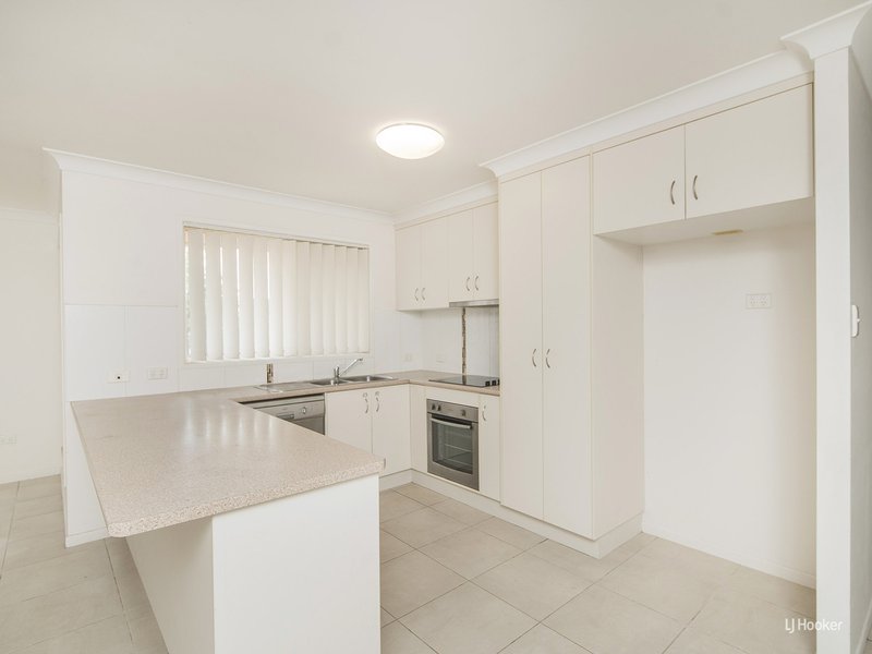 Photo - 2 Justin Street, Gracemere QLD 4702 - Image 7