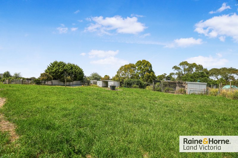 Photo - 2 Kangaroo Run, Wallan VIC 3756 - Image 18