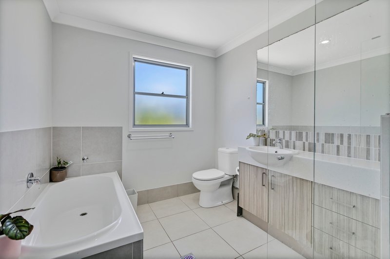 Photo - 2 Karibu Street, Buderim QLD 4556 - Image 7