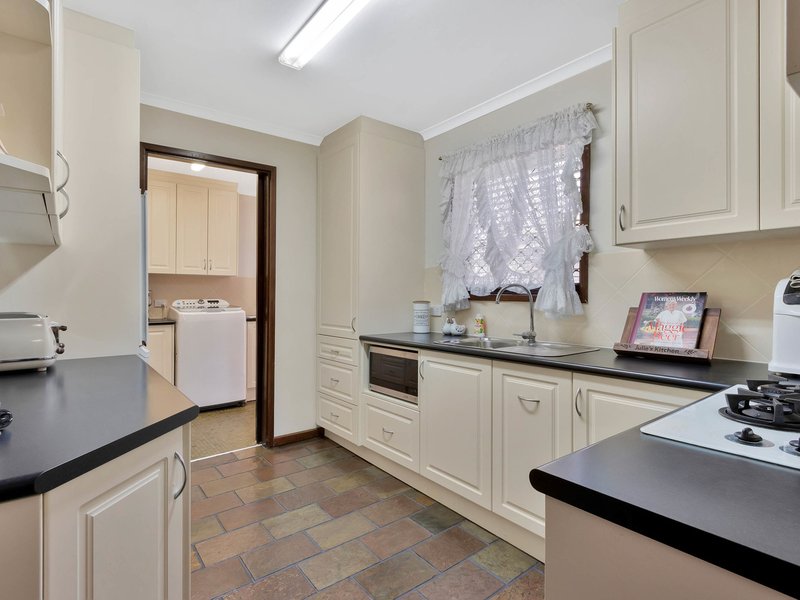 Photo - 2 Karinga Crescent, Munno Para SA 5115 - Image 7