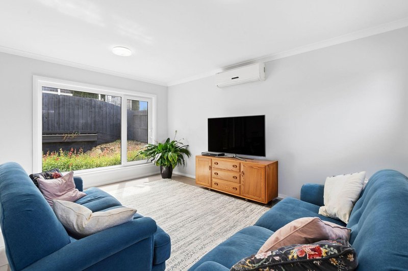 Photo - 2 Karrakatta Grove, Highton VIC 3216 - Image 2