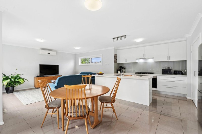 Photo - 2 Karrakatta Grove, Highton VIC 3216 - Image 4