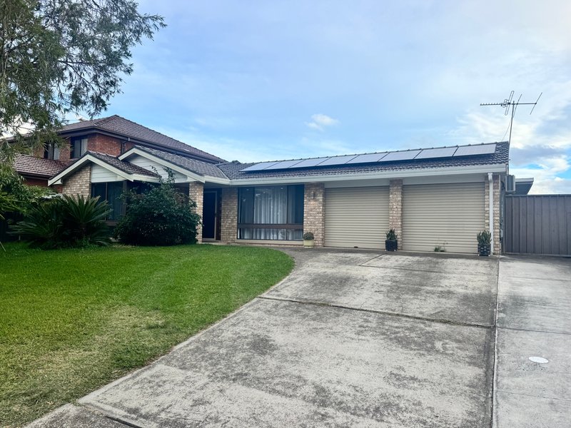 Photo - 2 Kedron Place, St Johns Park NSW 2176 - Image 1