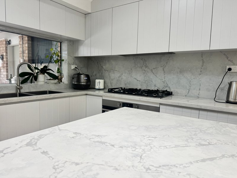 Photo - 2 Kedron Place, St Johns Park NSW 2176 - Image 5