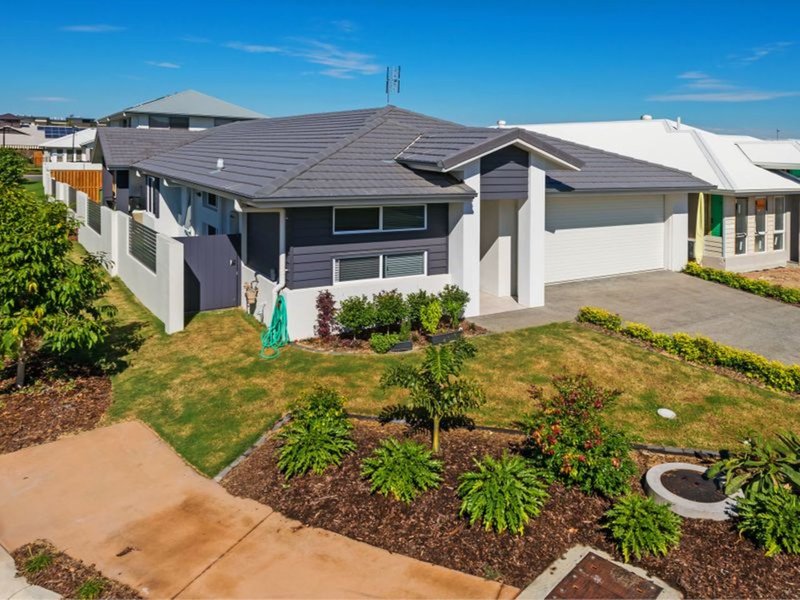 2 Keelson Crescent, Hope Island QLD 4212