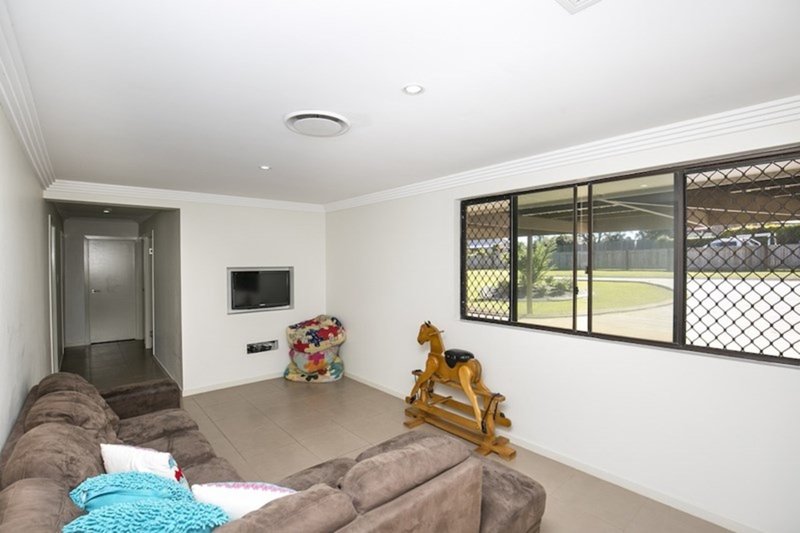 Photo - 2 Kemp Street, Gooburrum QLD 4670 - Image 9