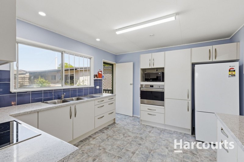 Photo - 2 Kendall Street, Strathpine QLD 4500 - Image 8