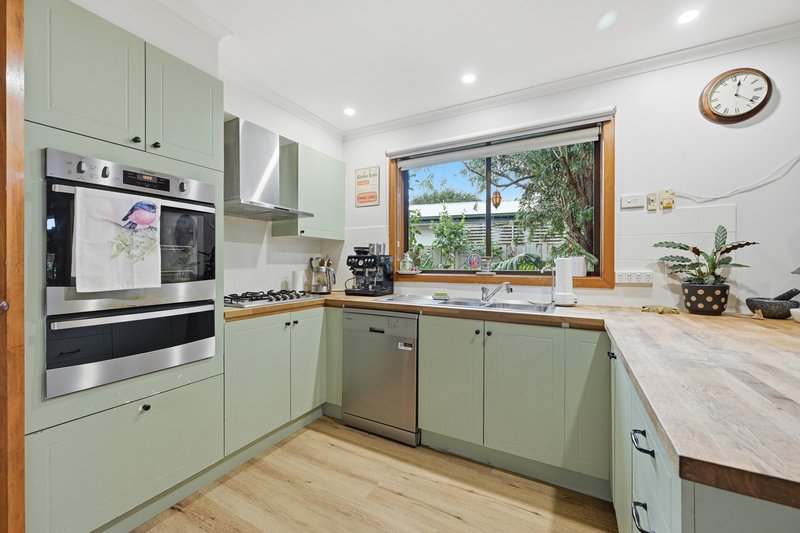 Photo - 2 Kennards Court, Inverloch VIC 3996 - Image 4