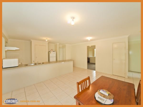 Photo - 2 Kennerton Court, Morayfield QLD 4506 - Image 11