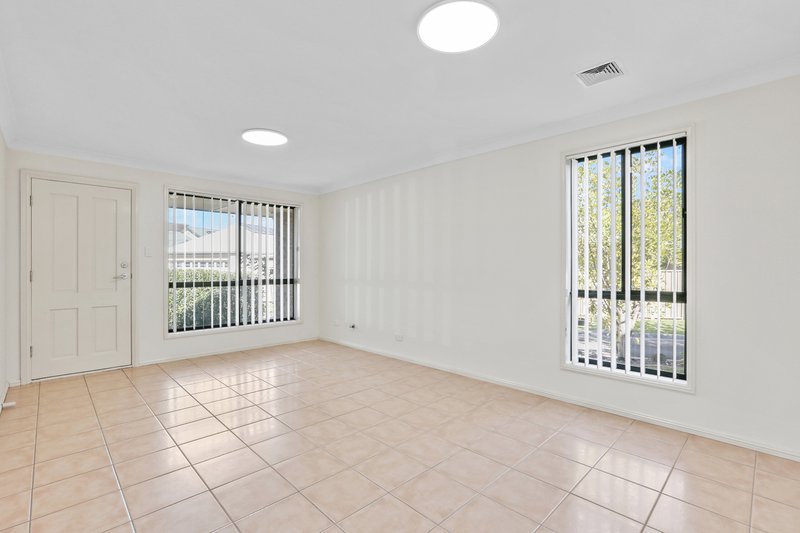 Photo - 2 Kensington Lane, Dapto NSW 2530 - Image 2