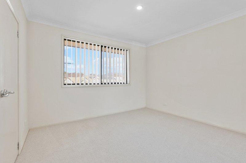 Photo - 2 Kensington Lane, Dapto NSW 2530 - Image 6