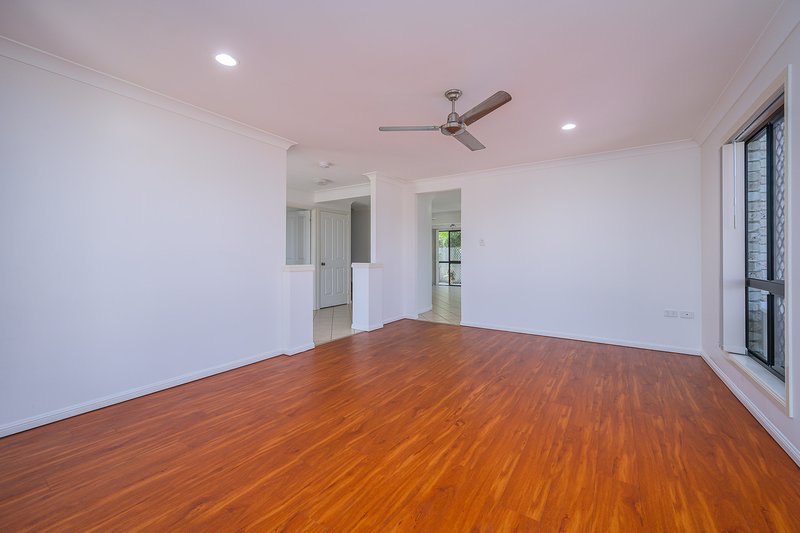 Photo - 2 Kensington Place, Kin Kora QLD 4680 - Image 7