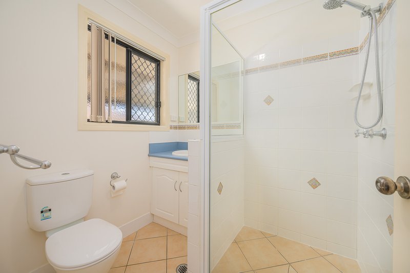 Photo - 2 Kensington Place, Kin Kora QLD 4680 - Image 9