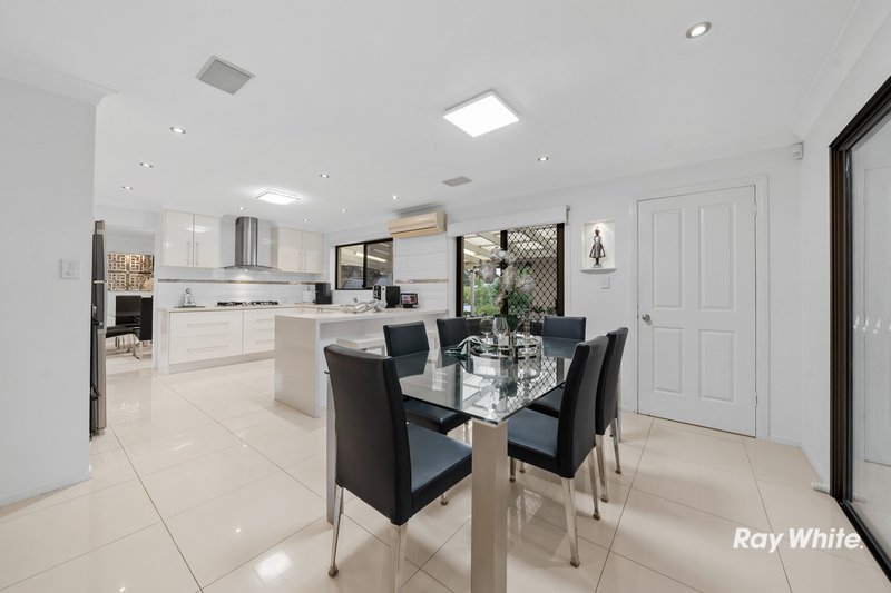 Photo - 2 Kent Close, Springwood QLD 4127 - Image 12