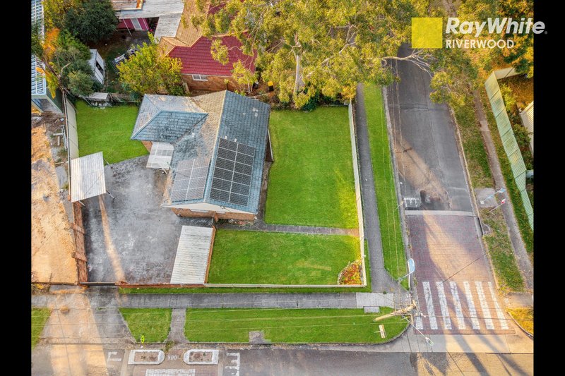 Photo - 2 Kentucky Road, Riverwood NSW 2210 - Image 2