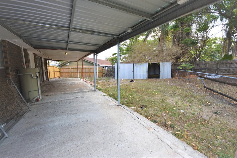 Photo - 2 Kerwin Street, Redbank Plains QLD 4301 - Image 9