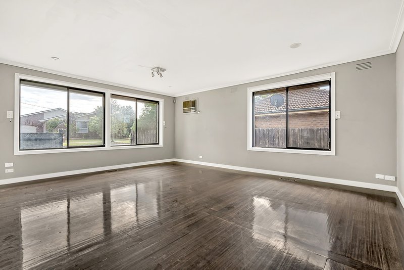 Photo - 2 Keysborough Street, Craigieburn VIC 3064 - Image 4