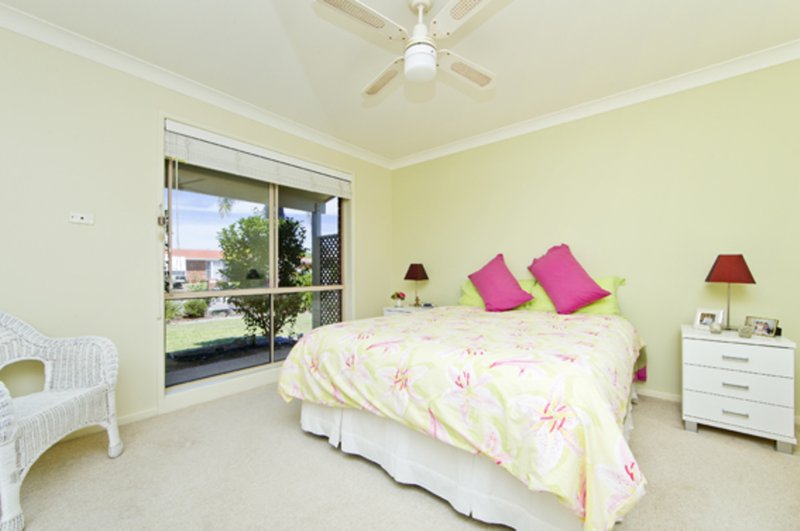 Photo - 2 Kiah Close, Fingal Bay NSW 2315 - Image 10