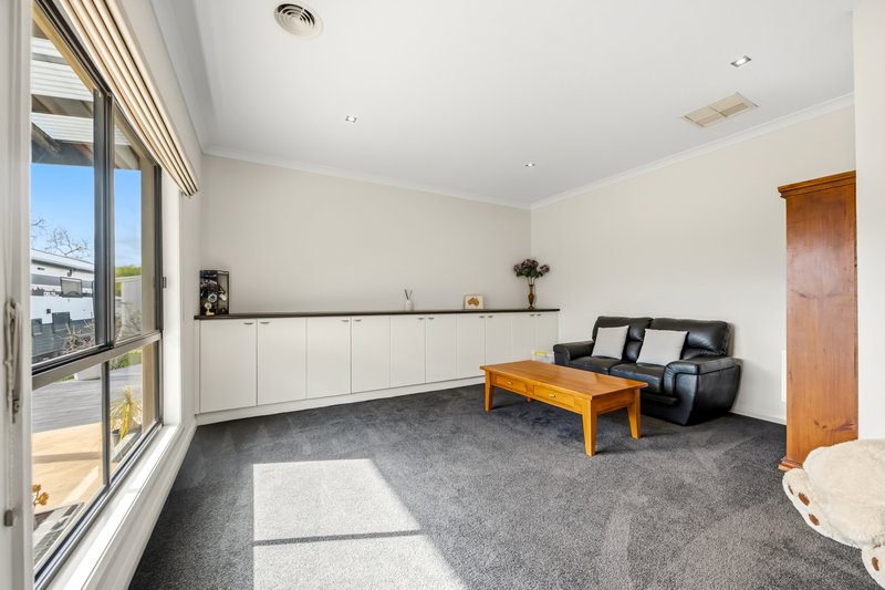 Photo - 2 Kims Close, Ararat VIC 3377 - Image 13
