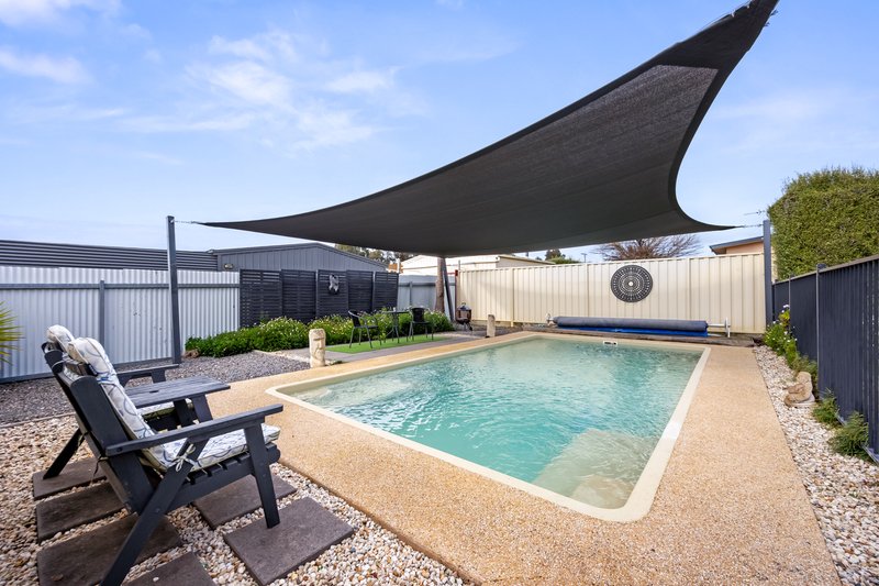 Photo - 2 Kims Close, Ararat VIC 3377 - Image 24