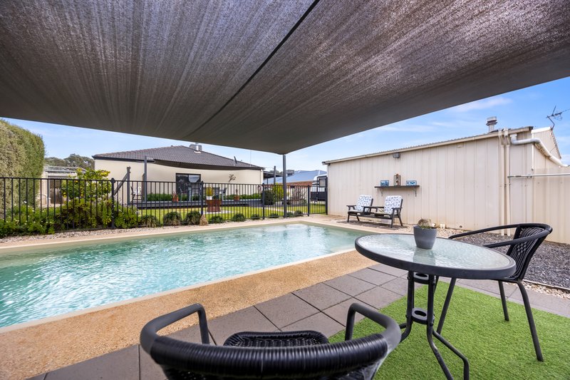 Photo - 2 Kims Close, Ararat VIC 3377 - Image 26