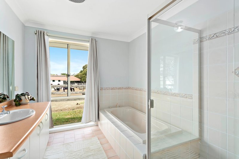 Photo - 2 Kingston Town Drive, Kembla Grange NSW 2526 - Image 13