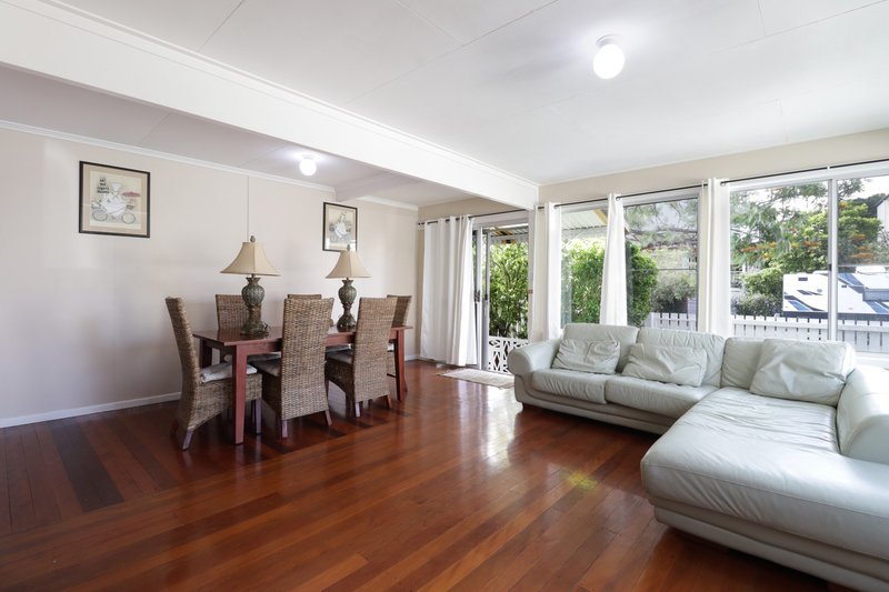 Photo - 2 Kitchener Street, Golden Beach QLD 4551 - Image 2