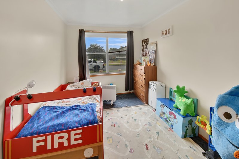 Photo - 2 Knight Place, Horsham VIC 3400 - Image 5