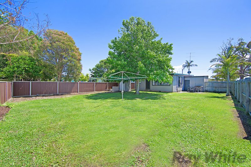 Photo - 2 Koorana Avenue, Gorokan NSW 2263 - Image 3