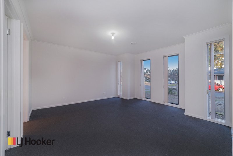 Photo - 2 Korab Place, Roxburgh Park VIC 3064 - Image 15