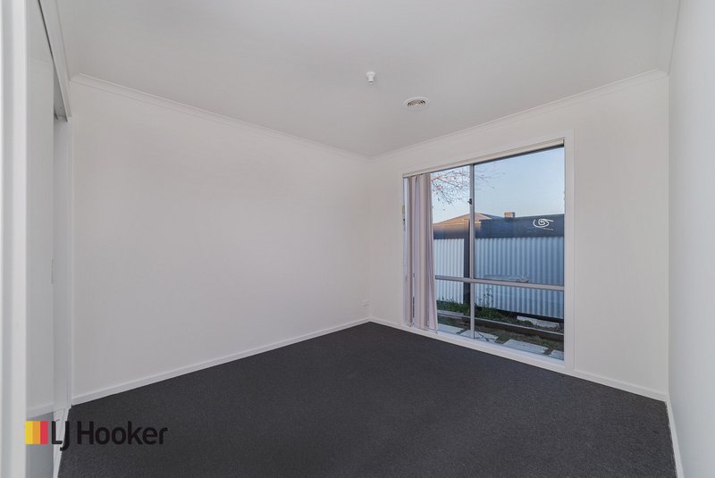 Photo - 2 Korab Place, Roxburgh Park VIC 3064 - Image 19