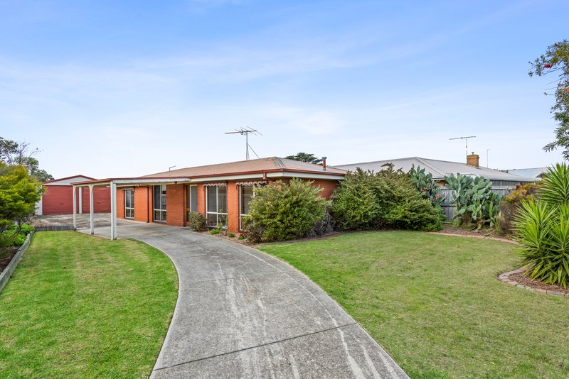 Photo - 2 Kossecks Place, Belmont VIC 3216 - Image 2