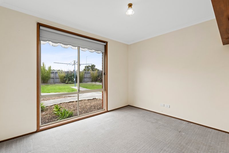 Photo - 2 Kossecks Place, Belmont VIC 3216 - Image 7