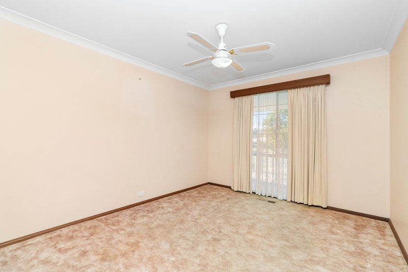 Photo - 2 Kurrajong Avenue, Forest Hill NSW 2651 - Image 9