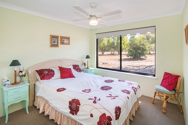 Photo - 2 Kurrum Place, Quedjinup WA 6281 - Image 16