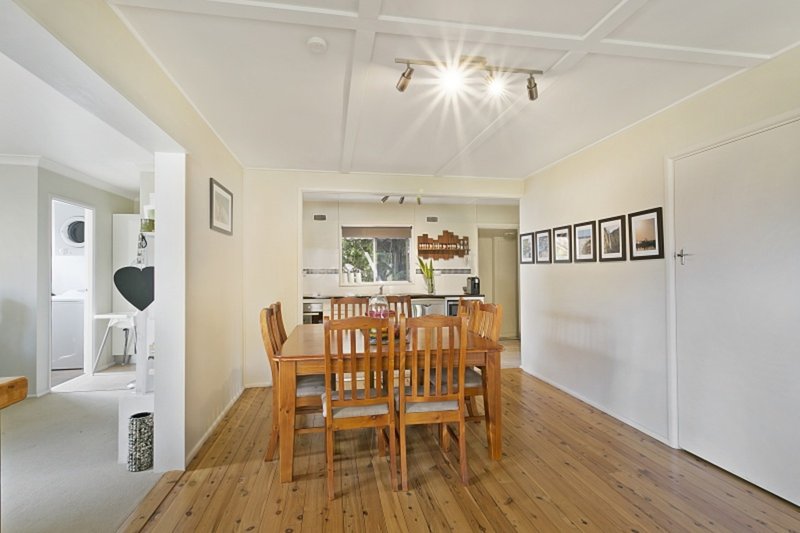 Photo - 2 Kyeema Ave , Saratoga NSW 2251 - Image 3