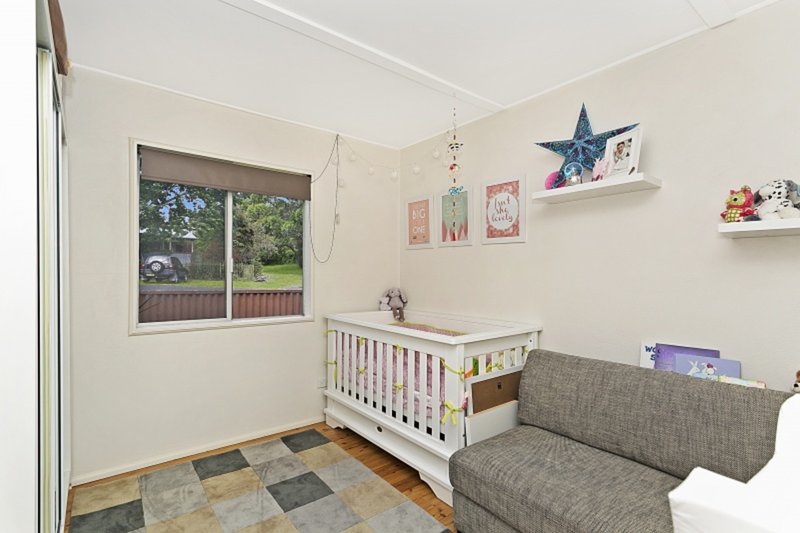 Photo - 2 Kyeema Ave , Saratoga NSW 2251 - Image 7