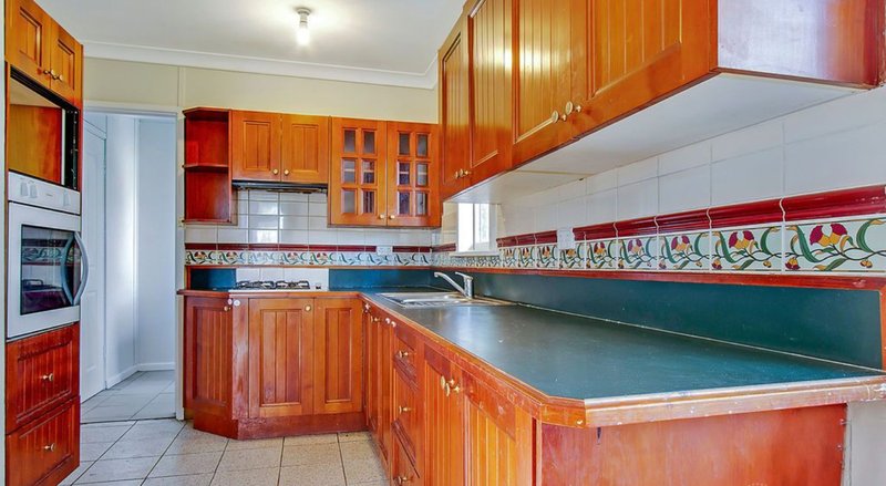 Photo - 2 Lae Place, Whalan NSW 2770 - Image 3