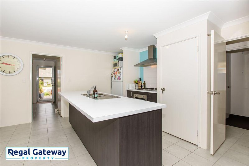 Photo - 2 Lagoon Pass, Baldivis WA 6171 - Image 7