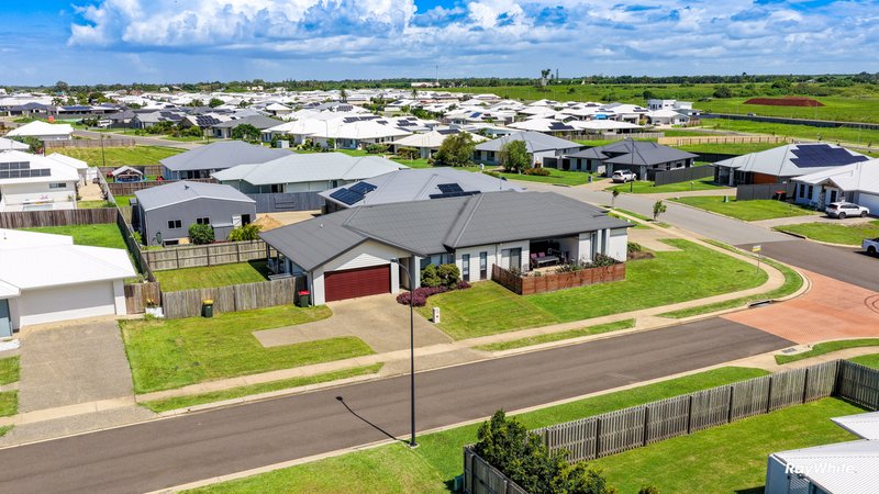 Photo - 2 Lamond Place, Bargara QLD 4670 - Image 3
