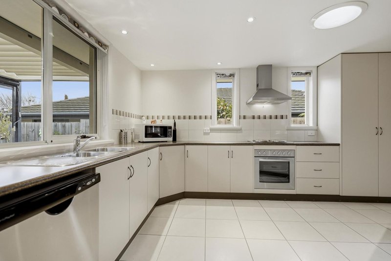 Photo - 2 Landsborough Avenue, Newstead TAS 7250 - Image 6