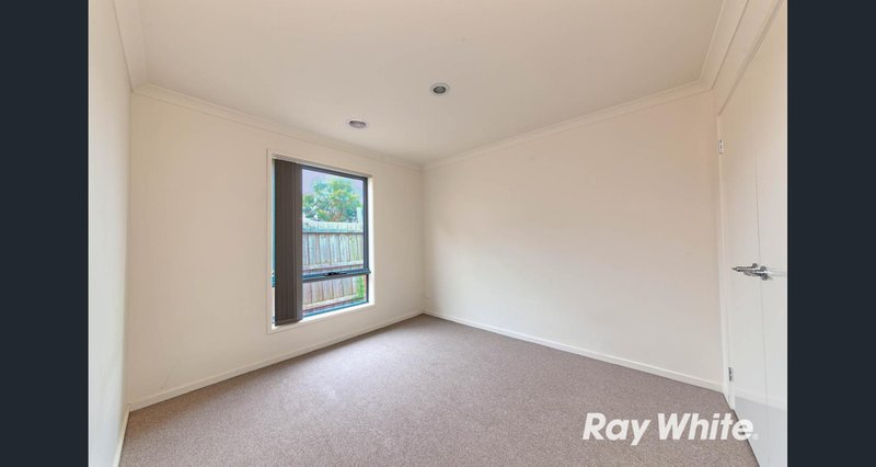 Photo - 2 Landscape Drive, Truganina VIC 3029 - Image 5