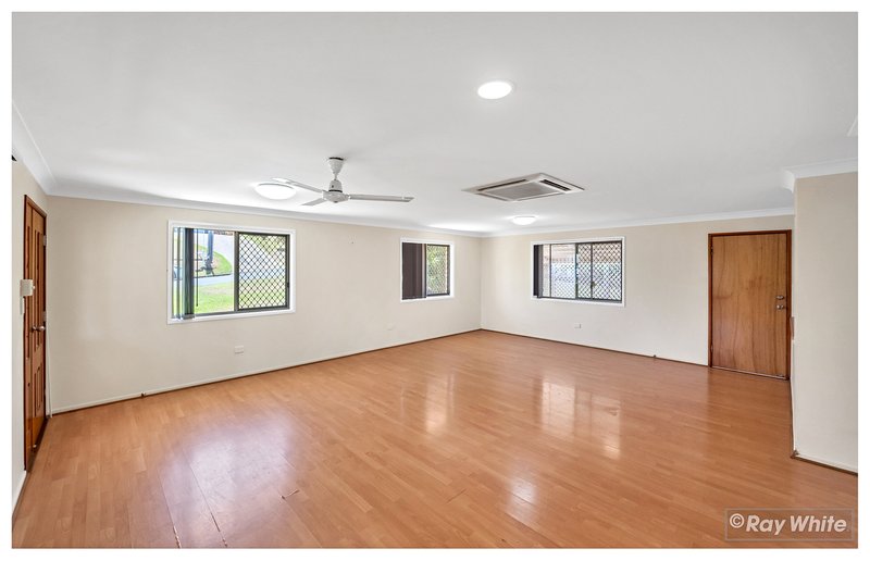 Photo - 2 Langford Street, Norman Gardens QLD 4701 - Image 9