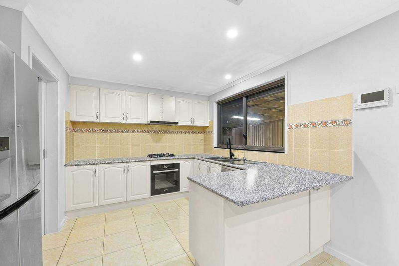 Photo - 2 Langold Court, Noble Park VIC 3174 - Image 5