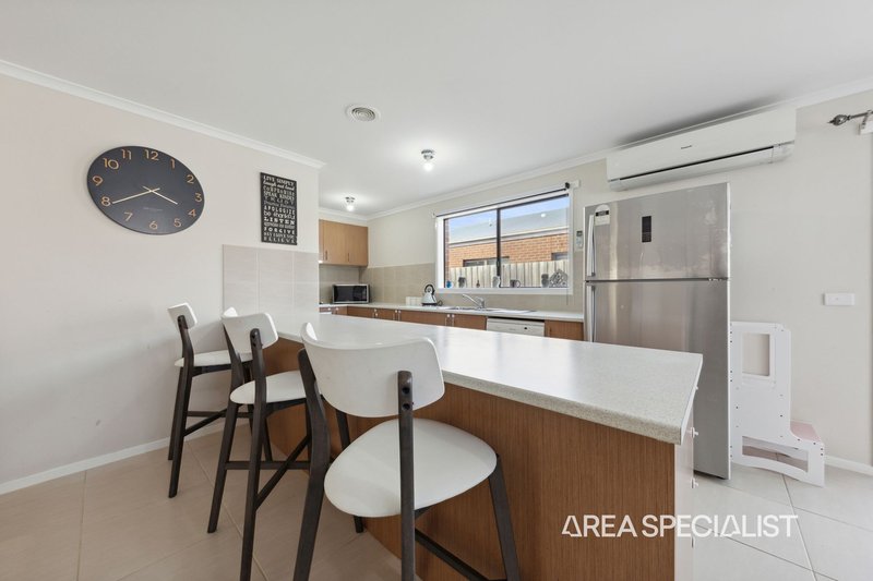 Photo - 2 Lapis Street, Koo Wee Rup VIC 3981 - Image 3